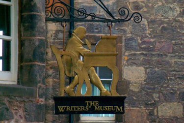 Il Museo degli Scrittori e la Makars' Court a Edimburgo