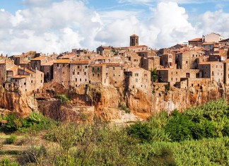 Pitigliano