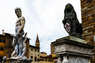 Il Biancone e il Marzocco in Piazza della Signoria