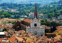La basilica di Santa Croce a Firenze La Chiesa di Santa Croce a Firenze