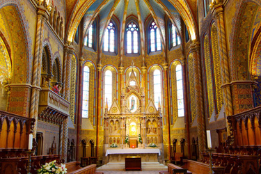 L'interno della Chiesa di Mattia a Budapest