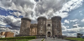 Il Maschio Angioino di Napoli: storia, curiosità , orari di apertura e prezzo del biglietto Il Maschio Angioino di Napoli