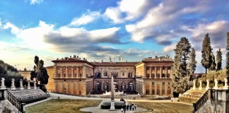 Palazzo Pitti a Firenze: Galleria Palatina e di Arte Moderna. Orari di apertura e costo del biglietto Il Palazzo Pitti a Firenze