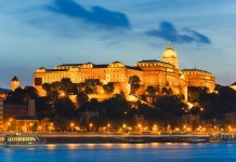 Buda Castle: The Royal Palace, Symbol of the Capital Il Palazzo Reale di Budapest