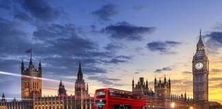 Big Ben e il Palazzo di Westminster a Londra Big Ben e il Palazzo di Westminster a Londra