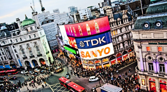 Piccadilly Circus a Londra