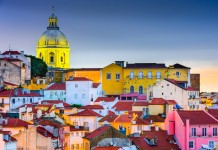 Il quartiere dell’Alfama a Lisbona Il quartiere dell'Alfama a Lisbona