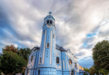 La Chiesa di Santa Elisabetta o Chiesa Blu a Bratislava La Chiesa di Santa Elisabetta o Chiesa Blu a Bratislava