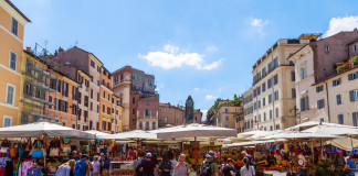 Campo dei Fiori a Roma Campo dei Fiori a Roma