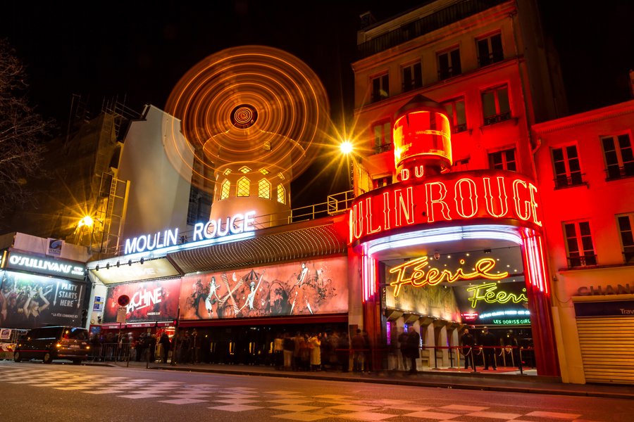 Il Moulin Rouge di Parigi