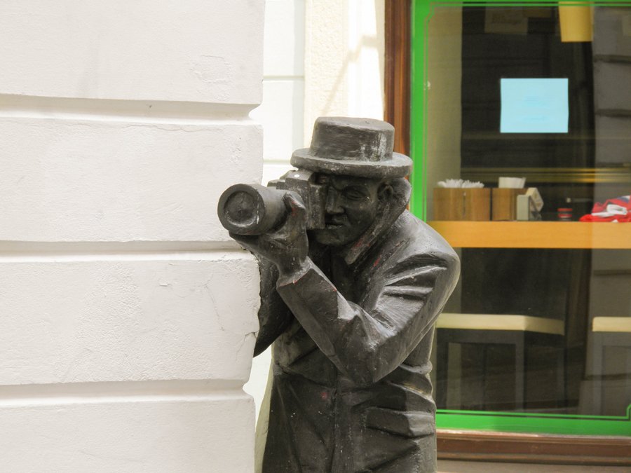 statua-paparazzo-bratislava Statua del Paparazzo a Bratislava