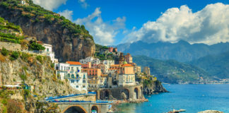 Cosa vedere nel borgo di Atrani in Costiera Amalfitana Atrani in Costiera Amalfitana