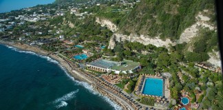 I giardini e le terme Poseidon di Ischia Panoramica dei Giardini Termali Poseidon.