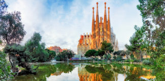 La Sagrada Familia di Barcellona La Sagrada Familia a Barcellona