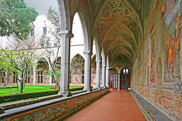 Santa Chiara e il Chiostro