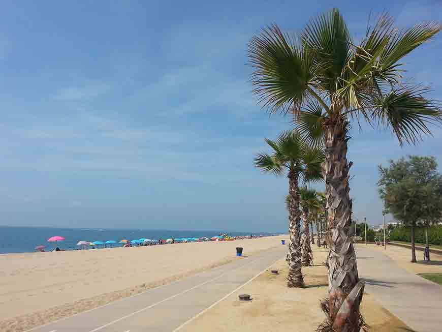 Pineda de Mar, Spagna. Guida di viaggio Viaggi Verde Acido Pineda de Mar, Spagna. Guida di viaggio Viaggi Verde Acido