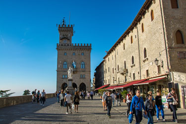 Piazza della Libertà e Palazzo Comunale di San Marino
