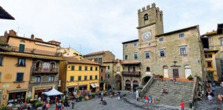 Il borgo di Cortona in Toscana
