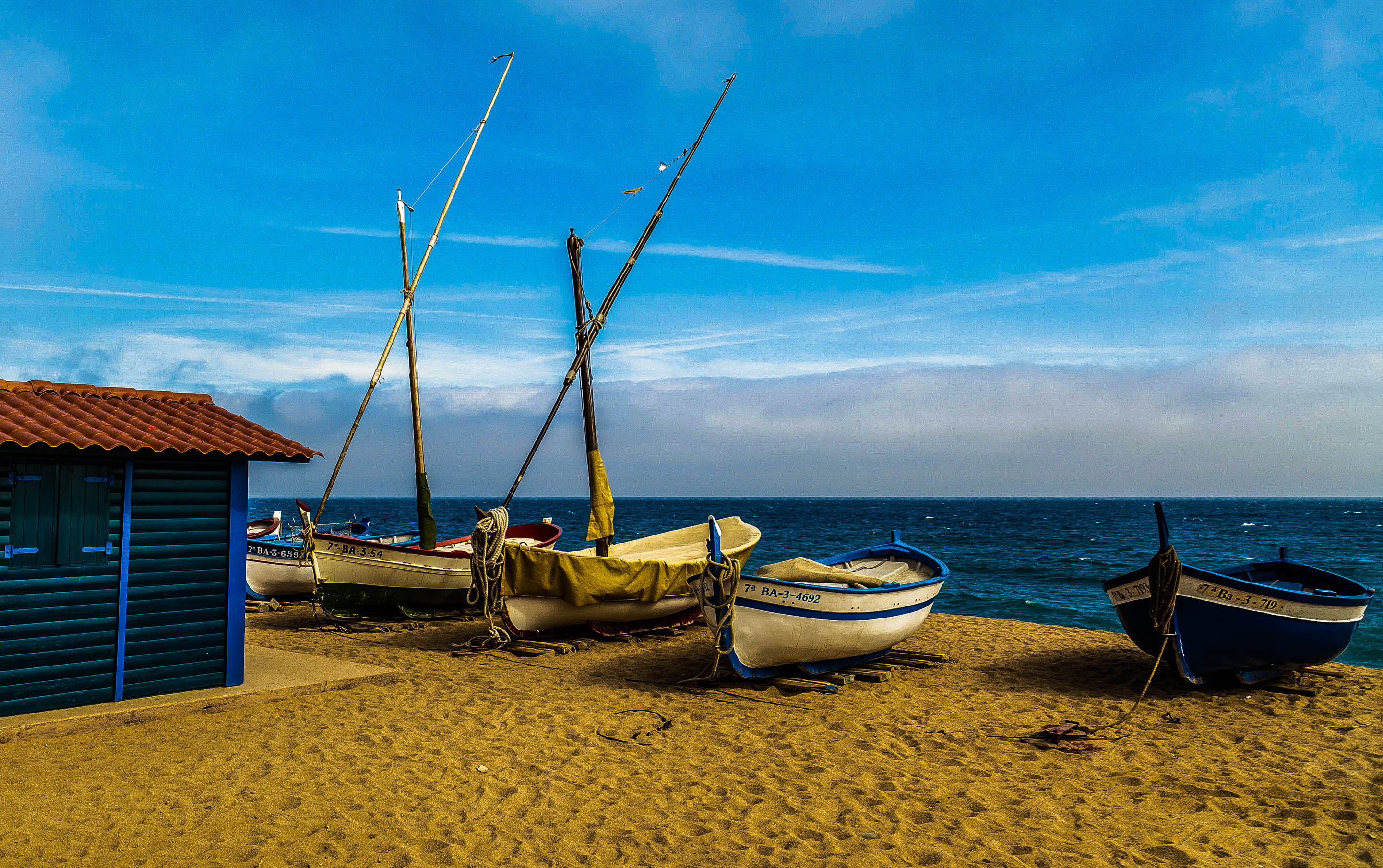 Spiagge e barche di pescatori in Costa Maresme