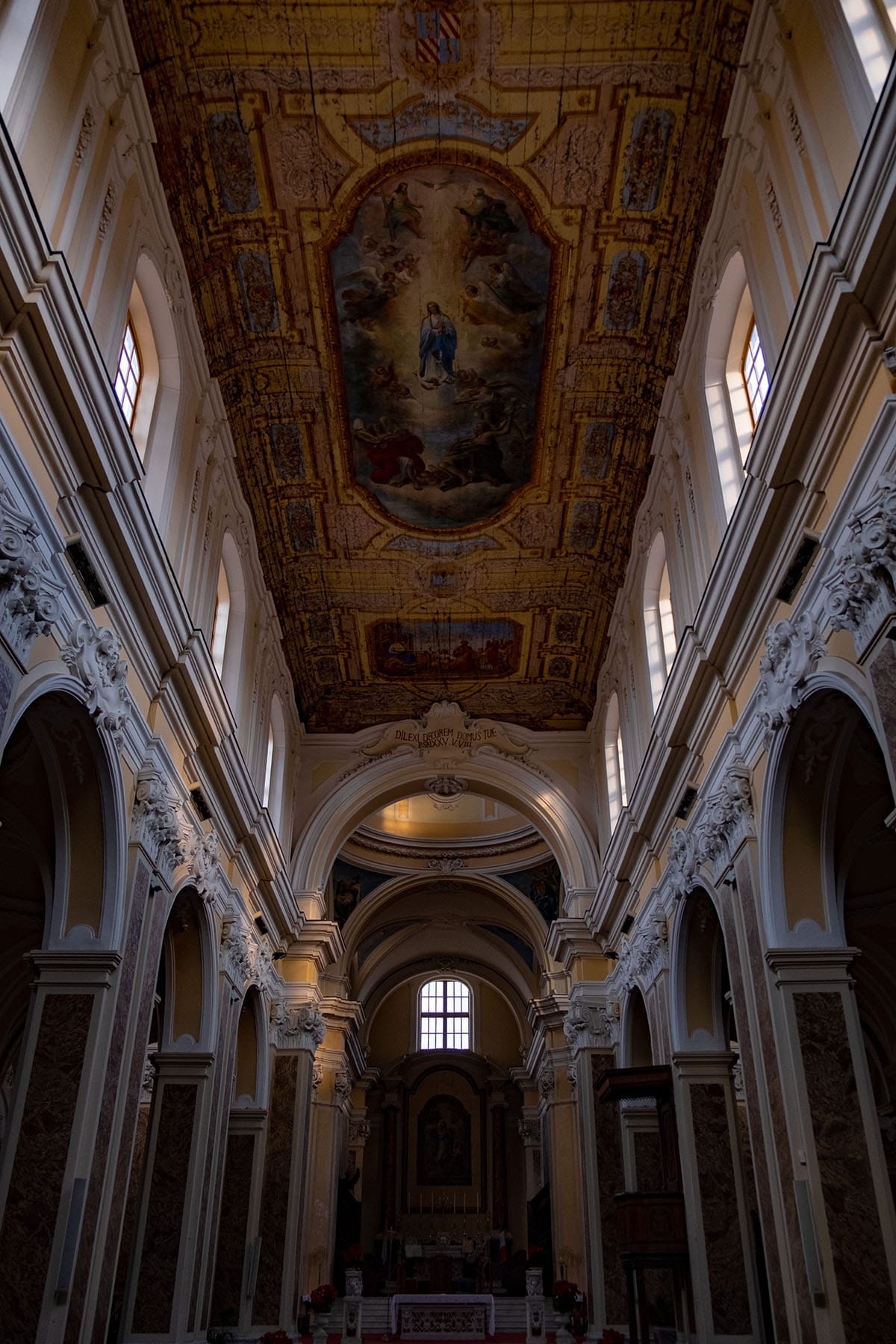 Interno Duomo Sant'Agata de'Goti Interno Duomo Sant'Agata de'Goti