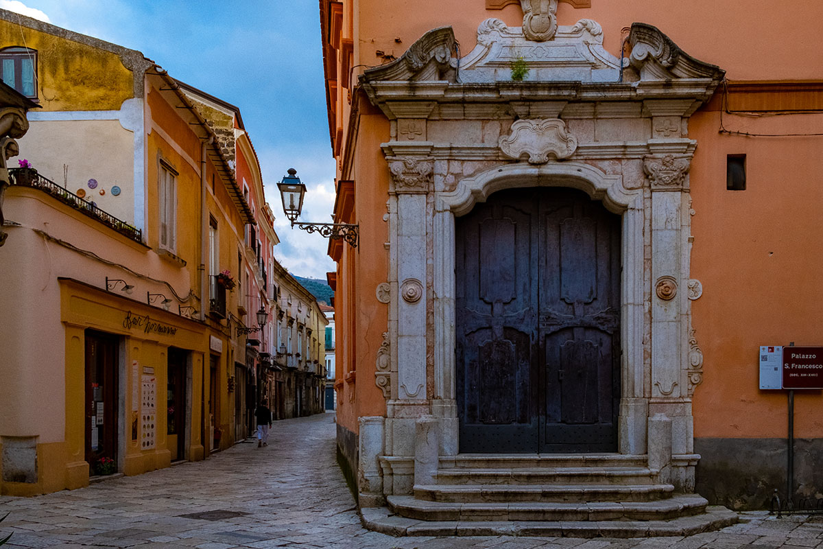 alazzo S.Francesco a Sant'Agata de' Goti alazzo S.Francesco a Sant'Agata de' Goti
