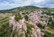 Il borgo e il Castello di Roccascalegna Roccascalegna