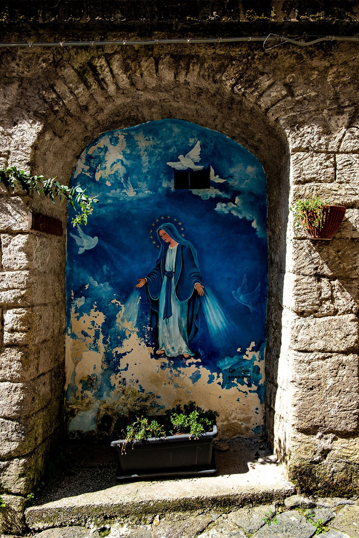 Il murales della Madonna