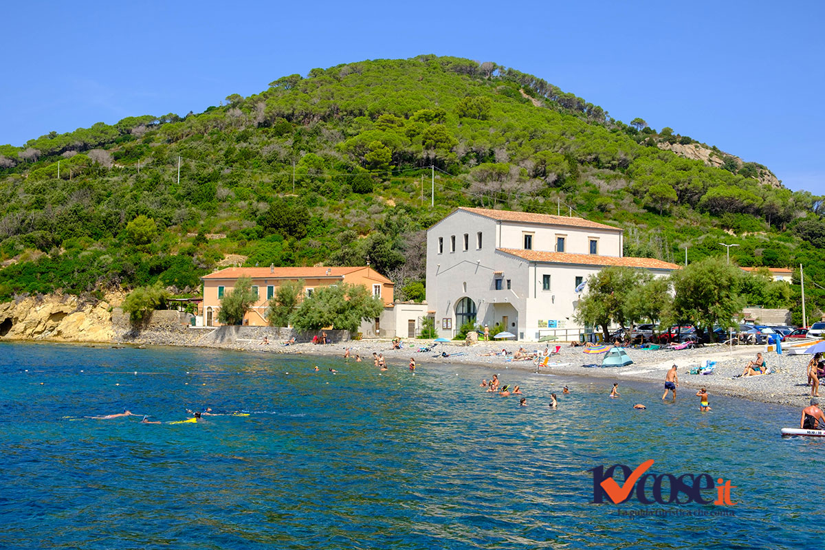 La spiaggia di Enfola
