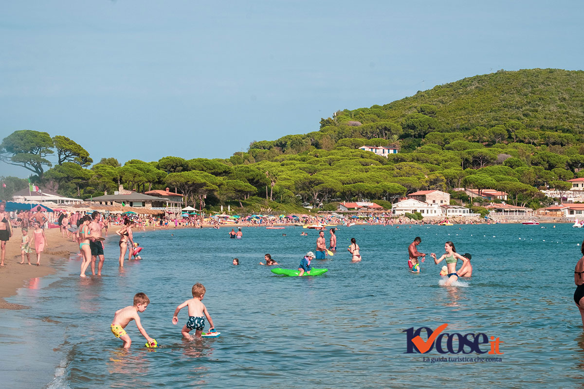 La spiaggia di Lacona