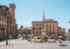 Cosa vedere a Tarquinia nel Lazio Cosa vedere a Tarquinia - Piazza Matteotti con la fontana