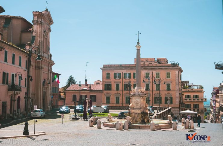 Cosa vedere a Tarquinia - Piazza Matteotti con la fontana
