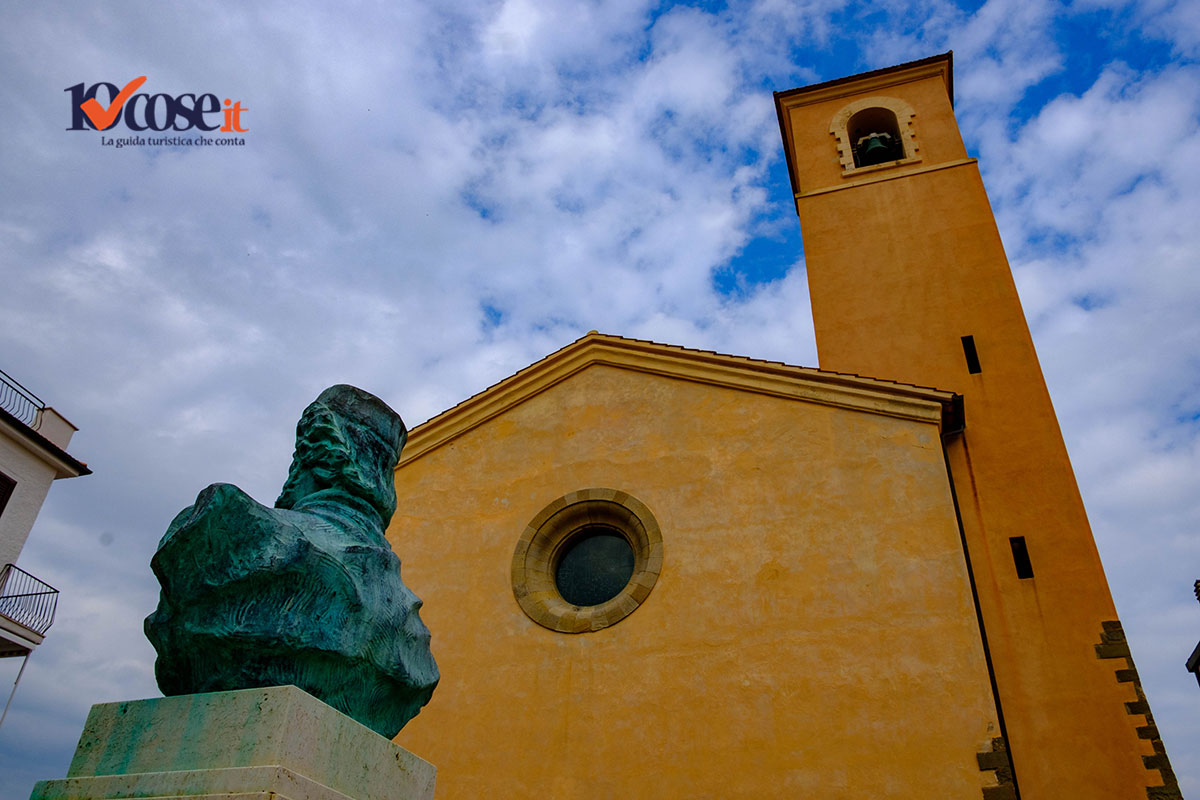 La Chiesa di Santa Maria Assunta a Talamone La Chiesa di Santa Maria Assunta a Talamone